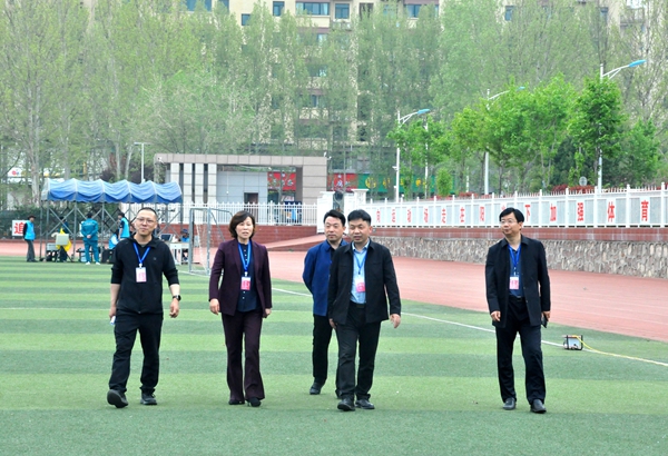 登封市2025年中招體育暨理化生實(shí)驗(yàn)操作考試順利進(jìn)行